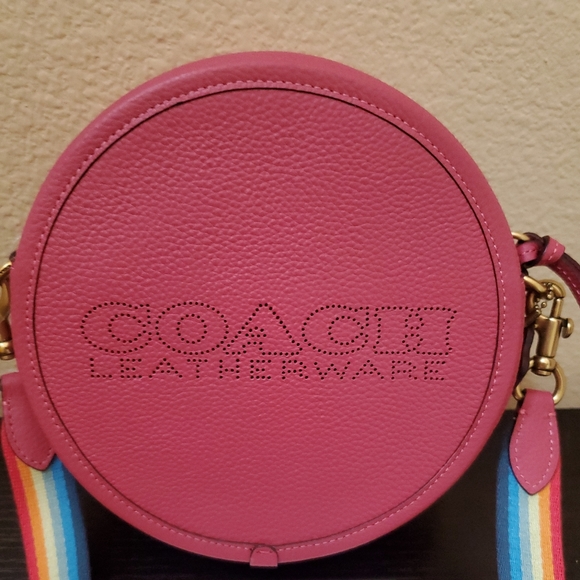 Coach Kia Circle Crossbody In Colorblock - Picture 2 of 12